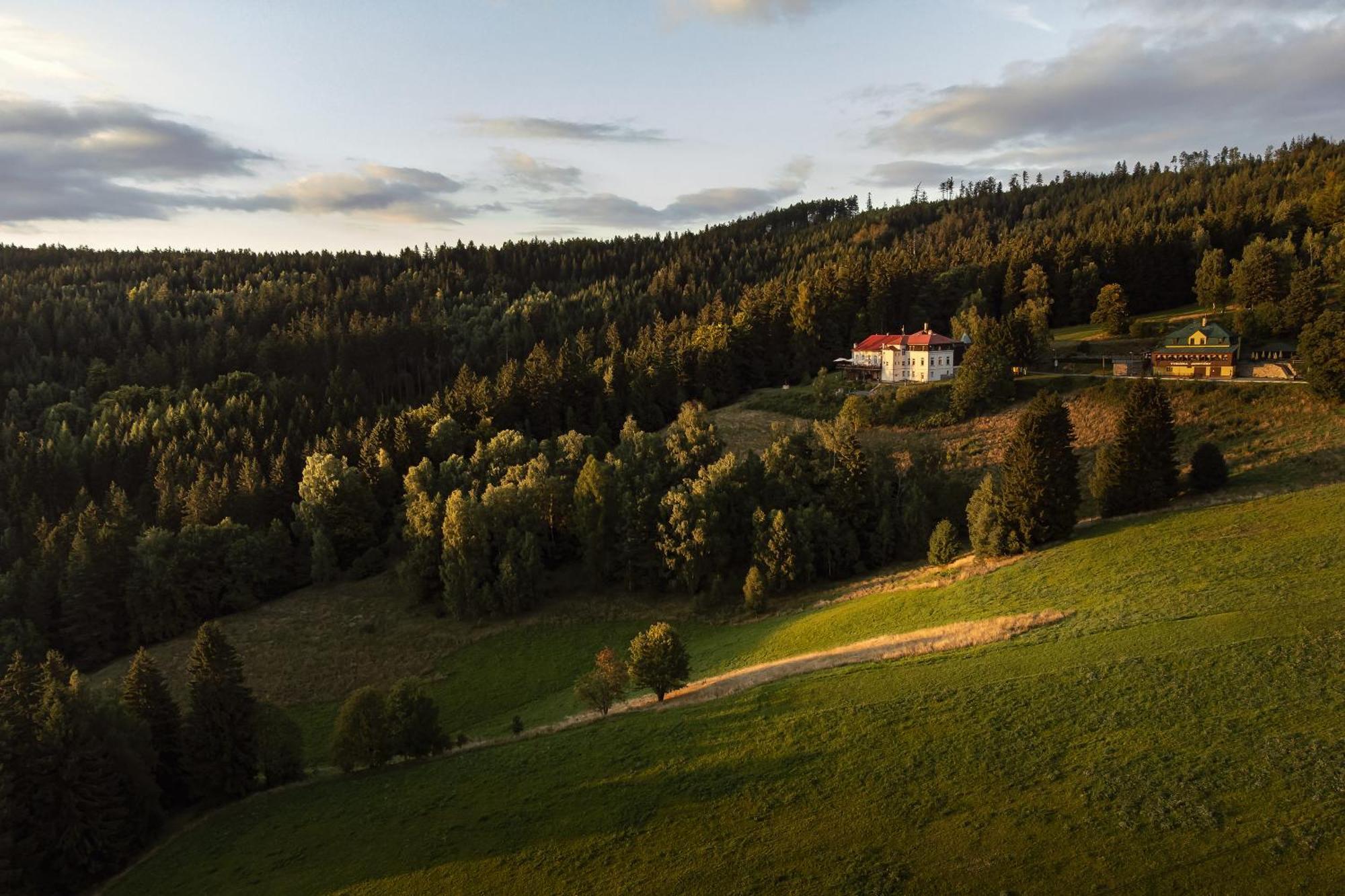 Hotel Zamecek Janovicky Broumov Luaran gambar